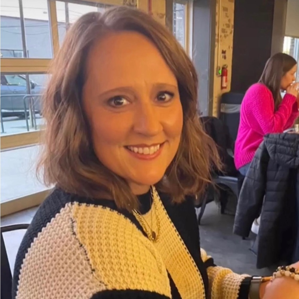 Meet your Posher, Courtney